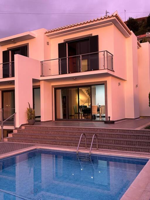 Luxury Haven: Heated Pool, Ac & Sun *
