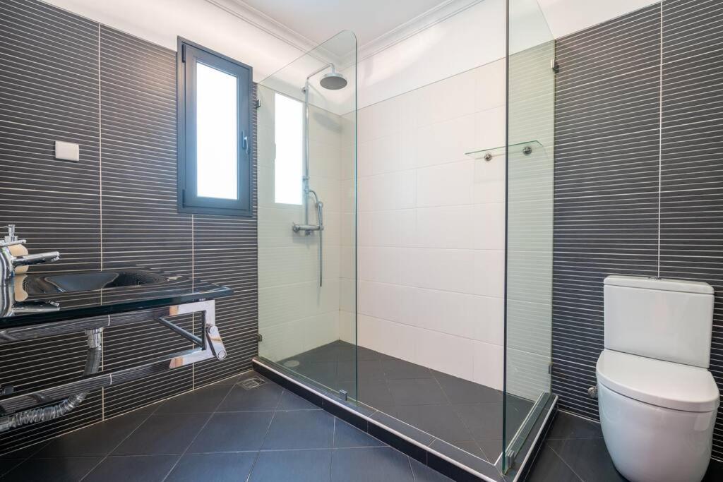 Luxury Haven: Heated Pool, Ac & Sun *